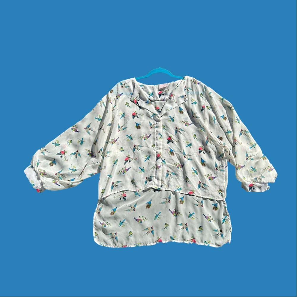 Audrey brand hi-lo sheer bird shirt 🐦🐤 Please see measurements for sizing